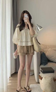 사진 촬영 포즈, Fashion Top Outfits, Casual Day Outfits, Korean Fashion Dress, Korean Girl Fashion, Modest Fashion Outfits