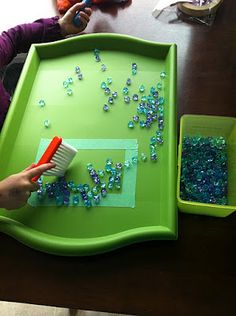 Montessori Practical Life - Crumbing Montessori Trays, Montessori At Home, Montessori Lessons, Montessori Homeschool, Montessori Practical Life, Preschool Fine Motor, Montessori Preschool, Montessori Ideas