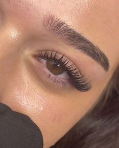 Natural Fake Eyelashes, Lash Extensions Makeup, Perfect Eyelashes, Pretty Lashes, Natural Eyelash Extensions, Eyelash Extentions, Smink Inspiration, Makijaż Smokey Eye