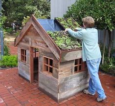 Water Exhibition, Casa Hobbit, Backyard Playground, Tile Shower Ideas, Home Diy Decor, Black Shower, Earthship, Handprint Art, Home Diy Projects