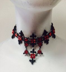 Worn by 'Pam' in the series finally of TRUE BLOOD. I also have the matching bracelet and earrings. Great piece to add to your jewelry collection. Blood Choker, Red Choker, Magical Jewelry, True Blood, Matching Bracelet, Black Plates, Matching Bracelets, Black Crystals, Red And Black