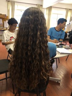 Beautiful Curly Hair, Curly Hair Inspiration, Haircuts Straight Hair, Curly Hair Tips, Mermaid Hair, Long Curly, Aesthetic Hair, Gyaru, Curled Hairstyles