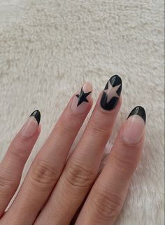 Black And Star Nails, Blue Stars Nail Art, Negative Space Star Nails, Black Short Nails Ideas Aesthetic, Natural Nails With Stars, Black Star Nail Designs, Short Nail Star Designs, Black Prom Dress Nails, Star Black Nails