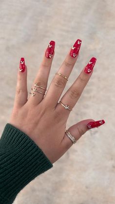 Disney Nails Red, Red Disney Nails, Christmas Disney Nails, Disney Christmas Nails, Red Chrome Nails, Red Disney, Gold Girl, Nails Red, Disney Nails