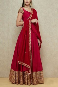 Sabyasachi Lehenga Cost, Long Anarkali Gown, Red Anarkali, Indian Outfits Lehenga, Lehnga Dress, Anarkali Dress Pattern, Half Saree Designs, Long Gown Dress, Traditional Indian Outfits