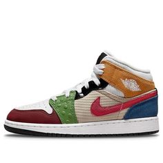 Air Jordan 1 Mid GS Patchwork DR6957-100 KICKSCREW Toddler Sandals Girl, Retro Basketball Shoes, Jordans Girls, Air Jordan 1 Mid Se, White Jordans, Messy Room, Air Jordan 12 Retro, Black And White Shoes, Jordan 12 Retro