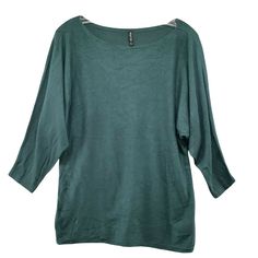 Laura Torelli Womens Longline Tunic Top Sz Small S Green Dolman Sleeve Boat Neck Please see photos for measurements. Features: • Viscose, Polyamide • Long Sleeve, Longline, Stretchy Size: Womens S Condition: Pre-Owned In Excellent Condition We Ship Next Business Day! Items are carefully inspected and sealed after photos. Please note, item measurements are approximate and in the photos. Please compare our measurement photos to your favorite garments to ensure fit. Colors remain vivid, we store ou Oversized Green Tops With 3/4 Sleeves, After Photos, Dolman Sleeve, Tunic Top, Long A Line, Boat Neck, Tunic Tops, Long Sleeve, Green