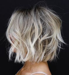 50 Medium Bobs from the Best Hairstylists - Hair Adviser Choppy Bobs, Blonde Balayage Bob, Ideas Haircut, Balayage Bob, Short Hairstyles Fine, Haircut Blonde, Blond Balayage, Blonde Short