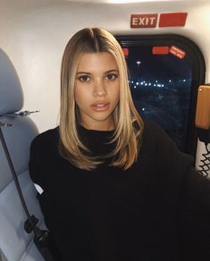 Best Haircuts For Face Shape, Sofia Richie Haircut, Sofia Richie Short Hair, Long Bob Hairstyles Blonde, Hairstyles Mid Length, Hair Refresh, Haircut Inspiration