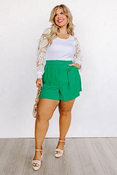 green shorts, pockets, plus size Green Shorts Outfit, Rush Week Outfits, Week Outfits, Rush Week, High Waist Shorts, Plus Size Shorts, European Summer, Office Style, Green Shorts