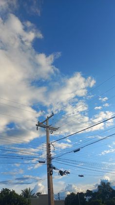 Foto do céu azul Stranger Things Netflix, Stranger Things, Collage, Pins