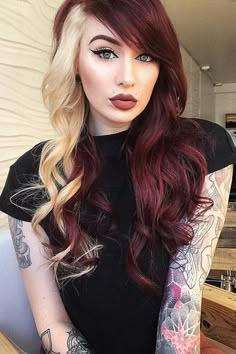 Pelo Color Borgoña, Burgundy Hair Color, Color Block Hair, Split Dyed Hair, Hair Color Burgundy, Coloring Images, Pretty Hair Color, Burgundy Hair, Edgy Hair