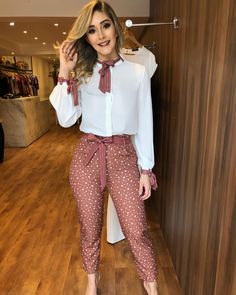 🍁COLEÇÃO INVERNO🍁 Hoje loja LOTADA de NOVIDADES! 😌❤️ . . 👉Camisa: 219,90; 👉🏻Calça pantacourt: 269,90; 📍Tamanhos: P, M e G. . . #previewwinter2018 #lancamento #colecaonova #colecaooutonoinverno #vendaonline #lojaonline #lojavarejo #style #fashion #emporiofashionloja #vestidocanelado Two Pieces Set Outfits, Polka Dot Pants, Chique Outfits, Set Outfits, Person Standing, Print Pants, Casual Sets, Print Chiffon