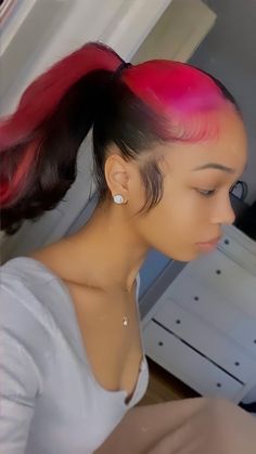 Pretty Ways To Dye Your Hair, Dyed Hair Inspiration For Black Women, Snuck Strips Hair, Black And Pink Hair Black Women, Cute Colors To Dye Your Hair Black Women, Sunk Stripes Hair, Died Hairstyles, Stunk Strip Hairstyles, Pink And Blonde Hair Black Women