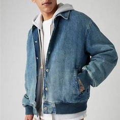 Rowan Jacket - Medium Wash | Levi's® US Ribcage Jeans, Relaxed Jeans, Chino Jeans, Loose Jeans, Tapered Jeans, Short Shirts, Outerwear Sweater, Mens Outerwear, Jeans For Sale