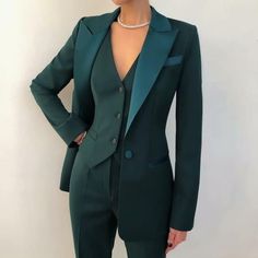 Prom Suits, Green Suit, Pant Suit, Fancy Outfits, Professional Outfits, Business Attire, Suit Fashion, Coat Pant