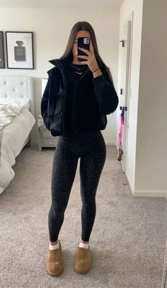 Black Leggings Outfit Fall, Leggings Outfit Fall, Black Leggings Outfit, Outfit Inspo Casual, Fashion Mistakes, Cute Everyday Outfits, Style Mistakes