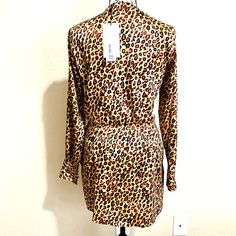 New ZARA women dress Leopard print long sleeve bodycon dress-side ruched- deep V necklineSize: MColor: Gold/BlackMaterial: 100% PolyesterLay flat measurements: approximately 30” length approximately 17" chest [ pit to pit]approximately 24” sleeves -smoke free home, offers welcome. D-69-no buttons missing, no holes, no stain, functional zipper-ship the same day or next day/ professional sellerAll measurements are approximate and done as flat lays. To ensure a good fit, it is recommended you compa Spring Long Sleeve Bodycon Dress For Work, Long Sleeve Bodycon Dress With Ruched Detail, Ruched Long Sleeve Bodycon Dress For Night Out, Stretch Ruched Long Sleeve Dress, Long Sleeve Ruched Bodycon Dress For Night Out, Fitted Ruched Long Sleeve Evening Dress, Long Sleeve Ruched Bodycon Dress, Ruched Long Sleeve Dress For Fall Date Night, Long Sleeve Bodycon Dress For Date Night In Fall