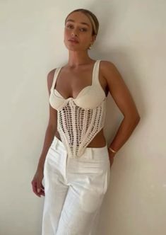 True to size Material: Crochet Crochet Corset, Dress Hire, Solid Tank Tops, Dion Lee, Knitted Tops, Corset Style, Looks Vintage, Tops For Women, Corset Top