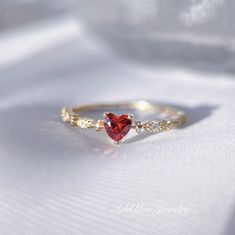 Tiny Dainty Engagement Rings, Dainty Heart Rings, Rings Aesthetic Heart, Gifts For Valentines For Her, Red Pearl Ring, Wedding Jewelry Unique, Red Pearl Jewelry, Red Heart Earrings Aesthetic, Pintrest Rings