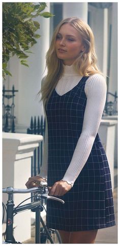 Fall Comfy Outfits, Pinafore Dress Outfit, Jumper Dress Outfit, 40s Mode, 6th Form Outfits, Check Pinafore Dress, Form Outfits, Sixth Form Outfits, 6th Form