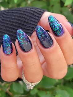 Halloween Acrylic Nails Designs, Nails Inspiration 2023, Aesthetic Nails Design, Nail Art Creative, Step By Step Nail Art, Holographic Nail Designs, Nail Art Paillette, Easter Nails