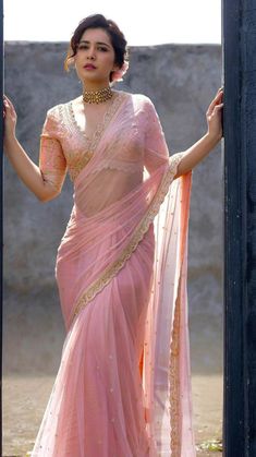 भारतीय दुल्हन संबंधी, Pink Sari, डिजाइनर कपड़े, Pola Lengan, New Saree Blouse Designs, Latest Model Blouse Designs