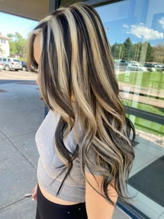 Blond Chunky Highlights On Black Hair, Brunette Chunky Blonde Highlights, Hair Foils Aesthetic, Partial Chunky Highlights, Ash Blonde Chunky Highlights, Chunky Highlight Placement, Shunk Highlight, Chocolate Brown With Ash Highlights, Light On Top Dark Underneath Hair