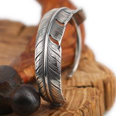 100% handcrafted. Solid 925 sterling silver. Multiple sizes available. Suitable for both men and women. Product Details Metal Type: 925 Sterling Silver Color: Original / Oxidized Width: 20 mm Size: 5.9" / 15cm 6.3" / 16cm 6.7" / 17cm 7.1" / 18cm 7.5" / 19cm Weight: 30g (7.1" / 18cm) This product is handmade to order. It will be shipped in 5 business days.