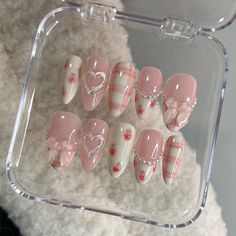 Makeup Tip, Fake Nails Designs, Cute Simple Nails, Heart Nail Art, Korean Nails, Acrylic Press On Nails, Girly Acrylic Nails