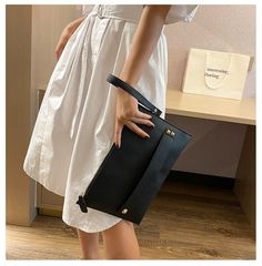 Item Type: Wallet Material: PU Leather Gender: Women Dimensions: 31 x 21 x 1 cm / 12.20 x 8.27 x 0.39 inch Exterior: Silt Pocket Hardness: Hard Closure Type: Zipper Package Includes: 1 x Pc Envelope Clutch Bag, Vintage Crossbody Bag, Handbags Women, Envelope Bag, Envelope Clutch, Leather Clutch Bags, Back Women, Strap Design, Birthday Celebrations