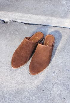 Classic Cigaro Brown Velvet Leather Mule, Gift for Her, Boho Style Shoes, Nature Lover - Etsy Brown Round Toe Slip-ons For Fall, Brown Closed Toe Slip-ons For Fall, Brown Closed Toe Slip-ons With Leather Sole, Brown Leather Slip-ons For Fall, Brown Mules With Suede Lining And Slip-on Fit, Brown Suede Slip-ons With Leather Sole, Brown Slip-ons For Fall, Fall Leather Slip-ons With Suede Lining, Comfortable Brown Almond Toe Slip-ons