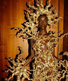 schiaparelli Goddess Outfit, Fashion Dream Job, Stephen Jones, Art Outfit, Nyc Jewelry, Fashion Photography Inspiration, Glitz And Glam