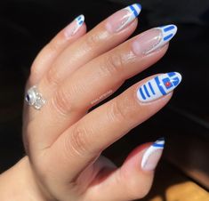 Star Wars Nail Art Simple, Simple Star Wars Nails, Starwars Nails Simple, R2d2 Nails, Mandalorian Nails, Star Wars Nails Designs, Star Wars Nail Art, Star Wars Logos, Star Wars Nails