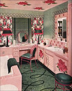 an old fashion photo of a bedroom with flowers on the wall and furniture in it