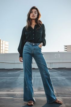 Jump into comfy fashion with these 11 casual jeans outfit ideas for women. Casual outfits featuring high rise and wide leg jeans. Perfect for any casual day out! #CasualOutfits #JeansStyle High Rise Wide Leg Jeans Outfit, Casual Jeans Outfit, Women Casual Outfits