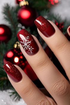 Red Nails With Holly, Christmas Burgundy Nails, Christmas Nails Matte Red, Red And Silver Nails Short, Deep Red Christmas Nails, New Year Nails Red, Christmas Nails Burgundy, Red Christmas Nails Almond, Red Elegant Nails