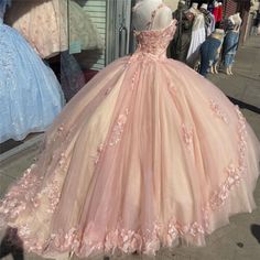 Ball Gown Sweet 16, Corset Ball Gowns, Red Lace Prom Dress, Prom Dress Pictures, Burgundy Homecoming Dresses, Sweet 16 Dress, Cheap Formal Dresses