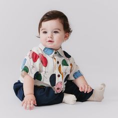 Let's Celebrate! Your little one will be the life of the party in our Baby Boys Short Sleeve Jack Shirt in our fun-loving Balloon Bunches print. Signature details on this short sleeve, collared staple are a pattern on pattern roomy front chest pocket and a faux coconut button front closure. Pair with our Baby Boys Pull On Pant for a party-ready look. Match with our Boys Jack Shirt and Girls Puff Sleeve Stevie Dress and Baby Girls Puff Sleeve Stevie Dress Set for a festive sibling look. Balloon Bunches, Stevie Dress, Swim Brands, School Accessories, Life Of The Party, Back To School Shopping, Fall Accessories, Let's Celebrate, Birthday Shopping