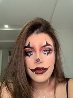 Halloween Clownmakeup, Haloween Mackup Ideas, Fashion Week Aesthetic, Fashion Designer Aesthetics, Butterfly Wrist Tattoo, Mack Up, Harvest Fest, Female Clown, Hot Halloween Outfits