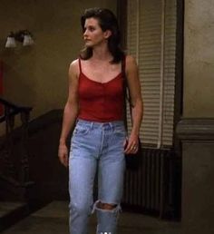 Super '90s Friends Outfits Red Tank Top Outfit, Red Top Outfit, Sheer Sweater, Monica Geller, Outfit 90s, Tank Top Outfits, 90s Outfit, Red Tank Tops, Best Outfits