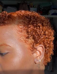 Auburn Short Natural Hair, Big Chop Ginger Hair, Twa Auburn Hair Color, Auburn Twa Natural Hair, Different Shades Of Ginger Hair Black Women, Ginger Big Chop, Short Hair Ginger Color, Ginger Tinted Hair, Short Auburn Hair Black Women