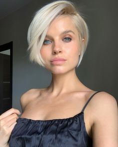 45 Best Short Hairstyles for Thin Hair to Look Cute Pixie Haircut For Thick Hair, Haircuts For Fine Hair, Thinning Hair, Short Blonde Hair, Short Bob Hairstyles, Pixie Hairstyles