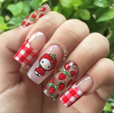 Nail Art Characters Step By Step, Hello Kitty Fresa, Ideas De Uñas Aesthetic, Uñas Cute, Nail Designs Cute, Hello Kitty Strawberry, Paznokcie Hello Kitty, Uñas Aesthetic, Hello Kitty Nail