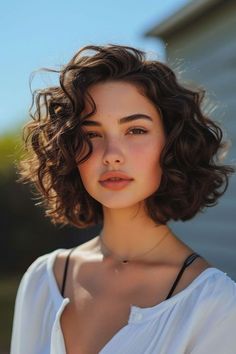 Juliet Hair, Short Curly Hair With Layers, Claire Hair, Curl Hairstyle, Curly Cut, Natural Curly Hair Cuts, Wavy Bob Haircuts, Pretty Hurts, Curly Haircuts