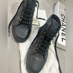 Bkack High Top Lace Up And Good Condition. Size 38. Gucci Black Lace-up Sneakers, Black Gucci Lace-up Sneakers, Black Luxury Gucci Sneakers, Luxury Black Gucci Sneakers, Designer Black Gucci Sneakers, Shoes Gucci, Gucci Black, Gucci Shoes, Lace Tops