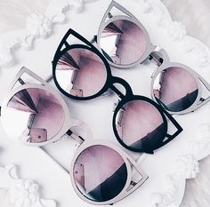 ♡Pinterest: @littlebree586♡ Ideas For Cats, Cute Sunglasses, Cute Glasses, Fashion Eye Glasses, نظارات شمسية, Stylish Glasses, Trendy Sunglasses, Street Fashion Photography, Cool Sunglasses