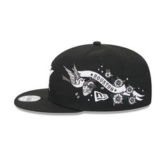 The Houston Astros City Art 9FIFTY Snapback features an embroidered Astros black and white logo at the front panels and an embroidered city banner with art at the right-wear side. Additional details include a snapback closure at the rear and a gray undervisor. Urban Fitted Snapback Hat With Embroidered Logo, Astros Fitted Hats, Black Hip Hop Snapback Hat With Embroidered Logo, Sports 5-panel Snapback Hat With Embroidered Logo, Throwback Team-colored Snapback Hat, Black And White Logos, Miami Marlins, Nfl Arizona Cardinals, All Nfl Teams