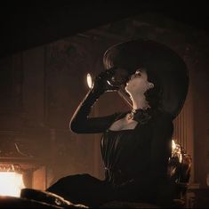 Lady Dimitrescu Aesthetic, Lady Dimitrescu Icon, Castle Dimitrescu, Lady Vampire, Resident Evil Vii, Evil Games, Resident Evil Leon