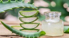 6 Health Benefits Of Aloe Vera Juice Dog Acne, Aloe Barbadensis Miller, Fresh Aloe Vera Gel, Aloe Vera Oil, Fresh Aloe Vera, Spots On Face, Aloe Vera Juice, Aloe Vera Gel, العناية بالبشرة